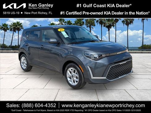 Certified 2025 Kia Soul LX FWD image 1