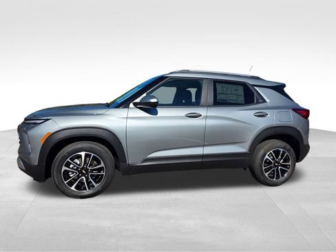 New 2026 Chevrolet TrailBlazer LT FWD image 3