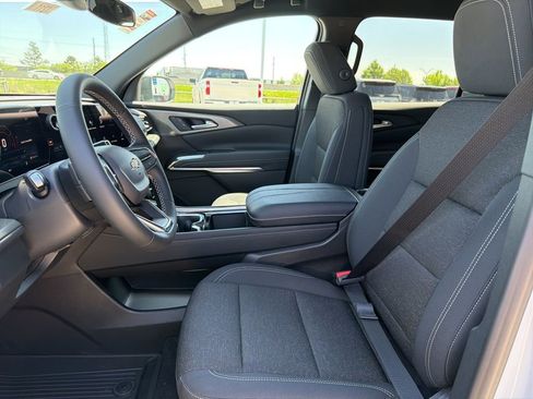 New 2026 Chevrolet Traverse LT FWD image 21