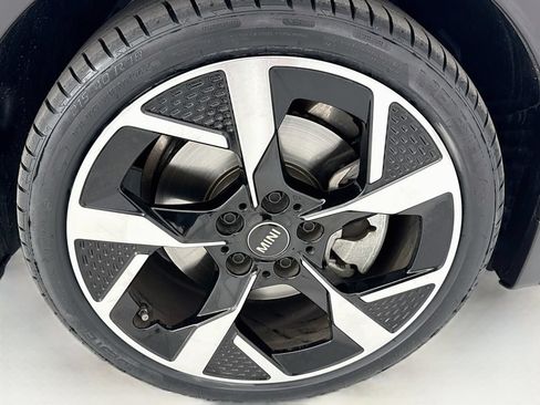 Certified 2026 MINI Cooper 4-Door Hardtop FWD image 34
