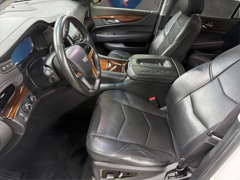 Used 2016 Cadillac Escalade Premium AWD/4WD image 13