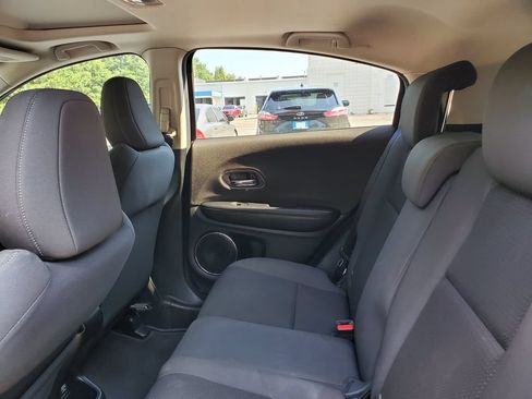 Used 2020 Honda HR-V EX image 10