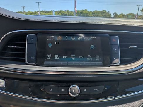 Used 2025 Buick Enclave Preferred FWD image 24