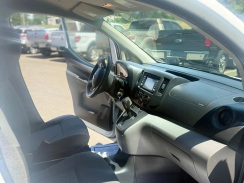Used 2015 Nissan NV200 SV w/ Technology Package FWD image 16