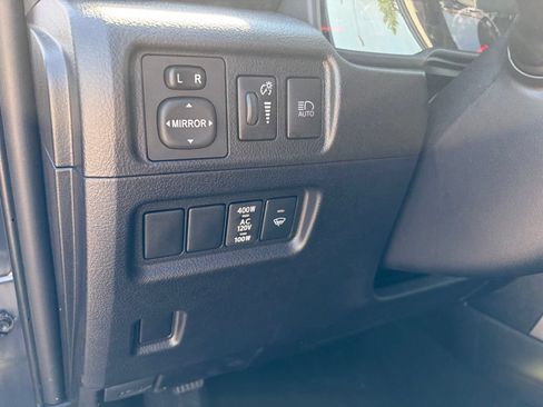 Used 2024 Toyota 4Runner SR5 Premium AWD/4WD image 31
