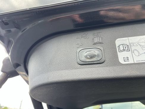 Used 2018 Ford Escape Titanium AWD/4WD image 39