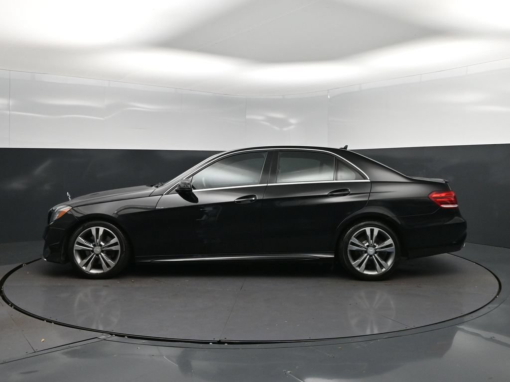 Used 2016 Mercedes-Benz E 350 4MATIC Sedan image 4
