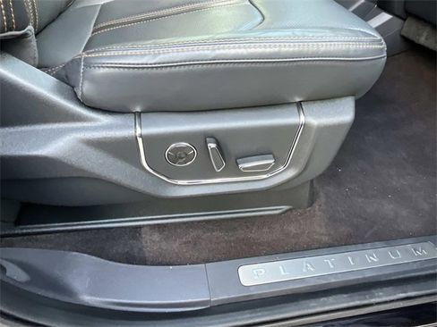 Certified 2023 Ford Expedition Platinum image 25