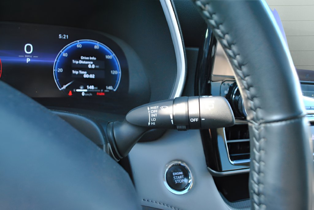 Used 2023 Toyota Highlander Limited AWD/4WD image 19