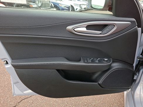 New 2025 Alfa Romeo Giulia AWD w/ Driving Assist Package image 8