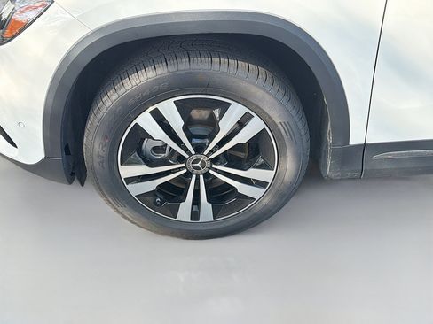 Used 2025 Mercedes-Benz GLA 250 GLA 250 image 40