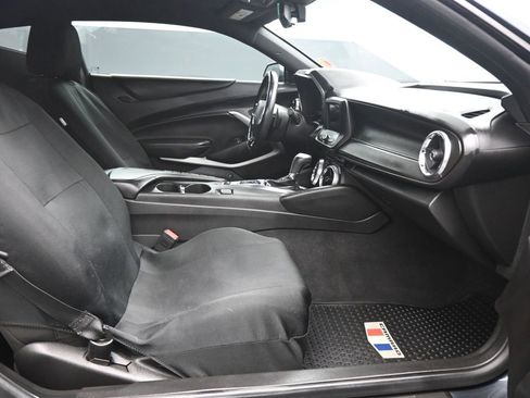 Used 2019 Chevrolet Camaro LT image 22