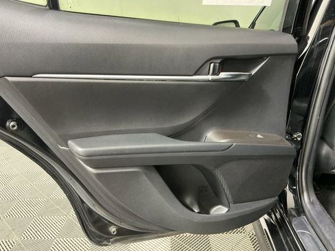 Used 2022 Toyota Camry SE image 24