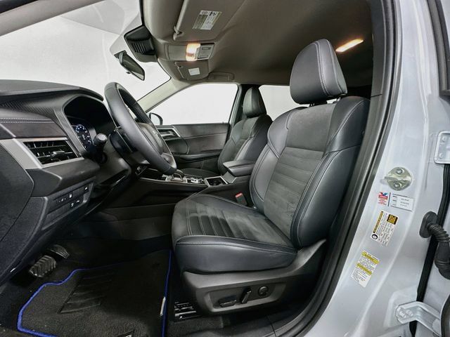 Used 2024 Mitsubishi Outlander SE AWD/4WD image 18