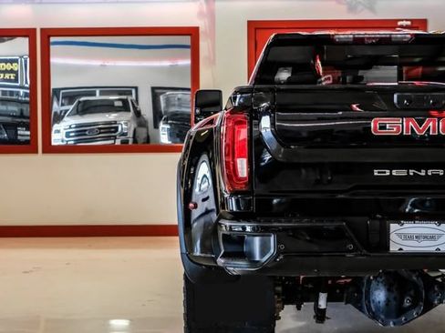 Used 2023 GMC Sierra 3500 Denali w/ Denali Ultimate Package AWD/4WD image 41