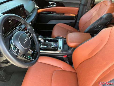 Used 2022 Kia Carnival SX FWD image 20