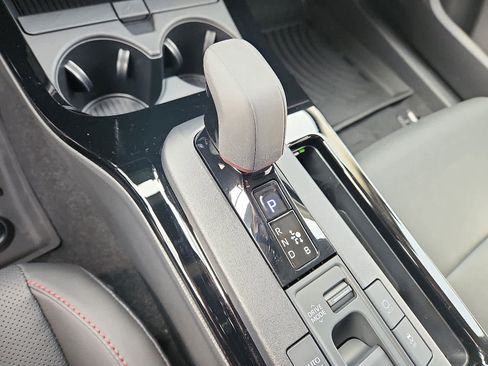 Certified 2025 Toyota Prius Plug-In Hybrid image 16