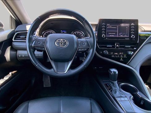 Used 2022 Toyota Camry SE w/ Carpet Mat Package (TMS) FWD image 5
