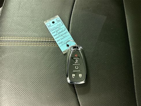 Used 2024 Chevrolet Equinox Premier image 12