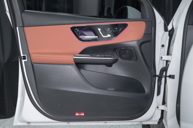 Certified 2026 Mercedes-Benz GLC 300 image 10
