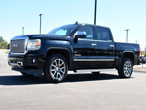 Used 2015 GMC Sierra 1500 Denali w/ Driver Alert Package AWD/4WD image 3