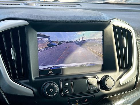 Used 2023 GMC Terrain SLT w/ Elevation Edition image 23