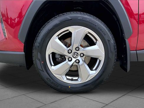 Used 2020 Toyota RAV4 Limited AWD/4WD image 11
