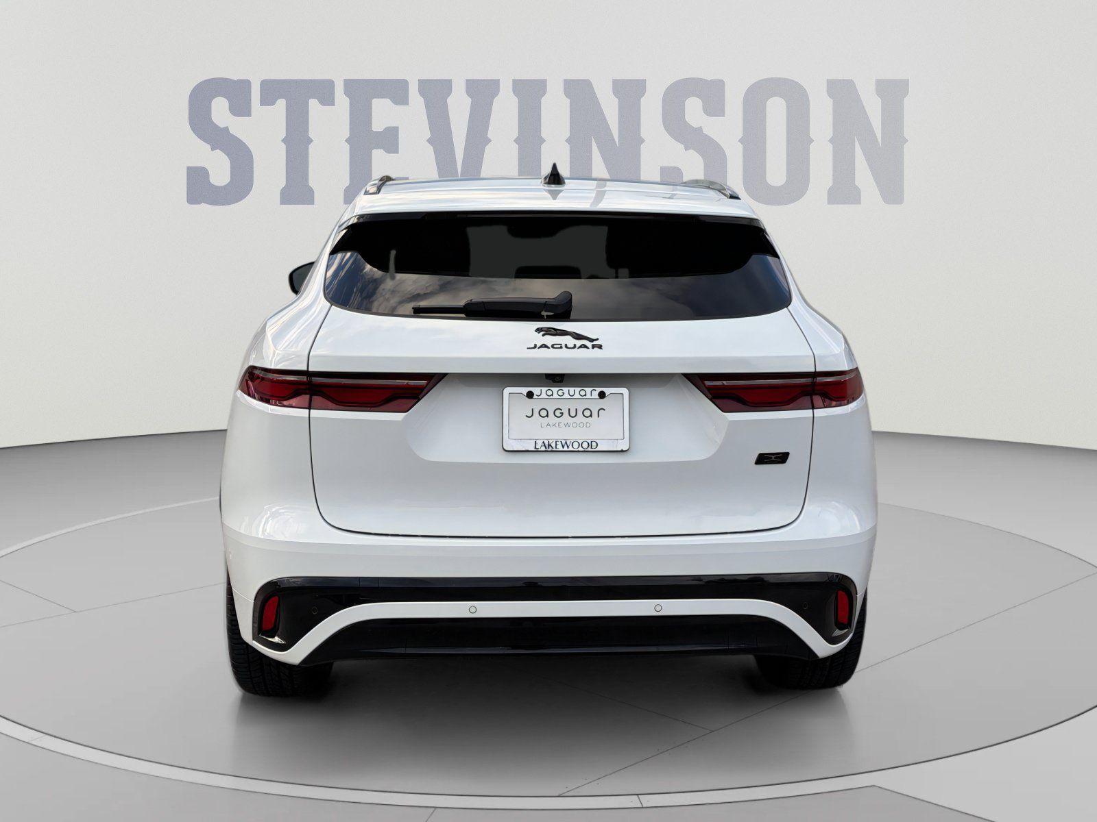 Used 2026 Jaguar F-PACE R-Dynamic S AWD/4WD image 4