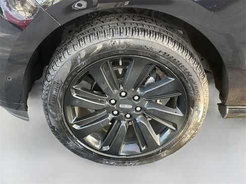 Used 2023 Lincoln Navigator L Reserve image 34