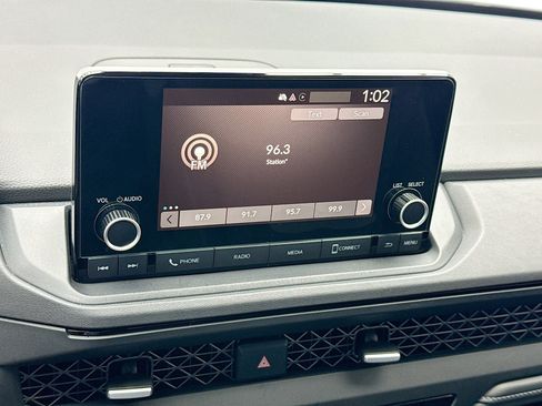 Used 2023 Honda Accord EX image 11