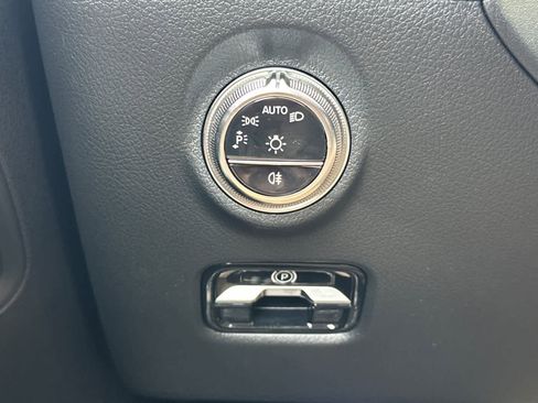 New 2026 Mercedes-Benz C 300 Sedan image 25