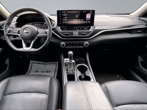 Certified 2024 Nissan Altima 2.5 SR w/ SR Premium Package FWD image 17