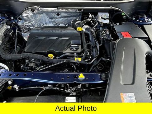 Used 2024 Chevrolet Trax LT w/ Driver Confidence Package image 9