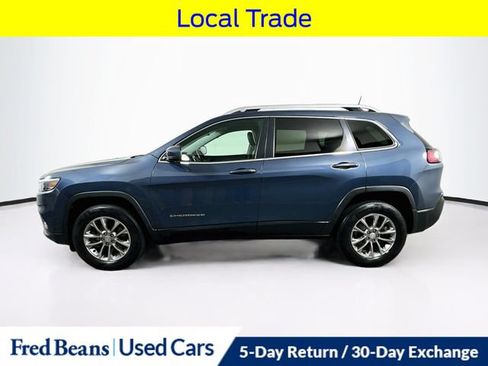 Used 2019 Jeep Cherokee Latitude Plus w/ Cold Weather Group AWD/4WD image 5