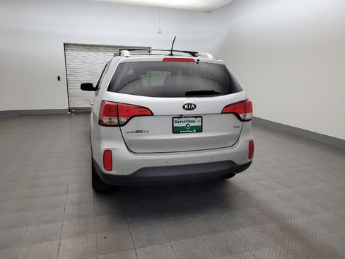 Used 2015 Kia Sorento LX FWD image 6