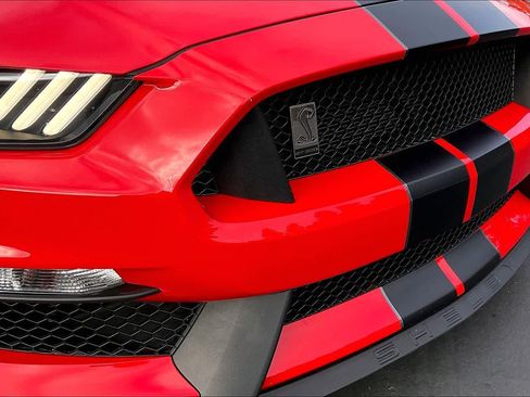 Used 2017 Ford Mustang Shelby GT350 image 32