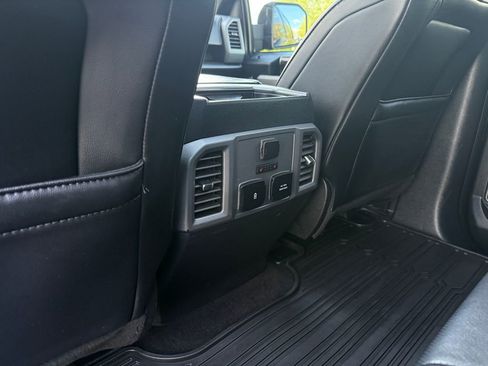 Used 2019 Ford F150 Raptor w/ Equipment Group 802A Luxury AWD/4WD image 43