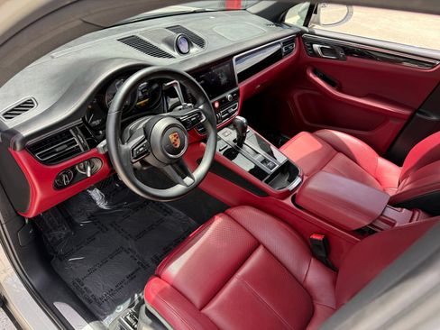 Used 2022 Porsche Macan S AWD/4WD image 22
