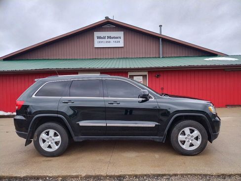 Used 2013 Jeep Grand Cherokee Laredo w/ Laredo E Group image 1