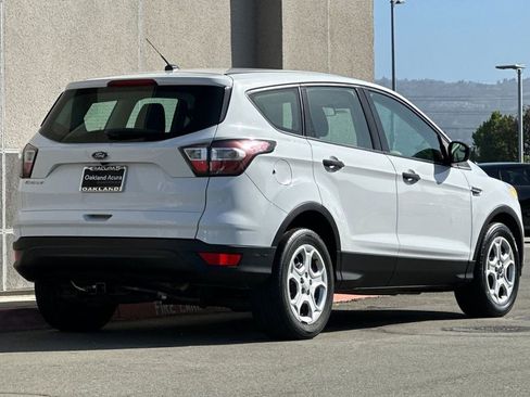 Used 2017 Ford Escape S FWD image 4