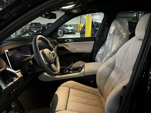 New 2026 BMW X5 xDrive40i w/ M Sport Package image 11