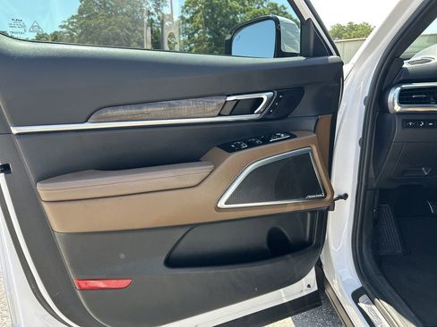 Used 2022 Kia Telluride SX w/ SX Prestige Package AWD/4WD image 16