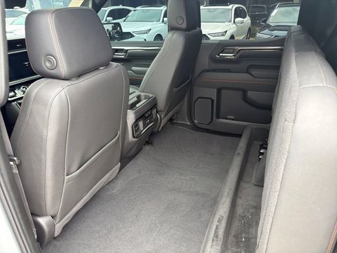 Used 2024 GMC Sierra 1500 AT4 w/ Technology Package AWD/4WD image 34