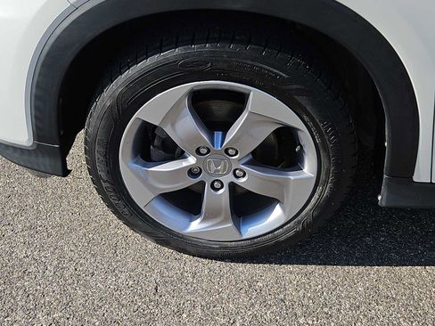 Certified 2021 Honda HR-V LX image 19