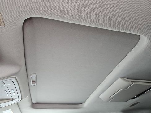 Used 2020 Chevrolet Tahoe Premier w/ Premier 6.2L Value Package image 31