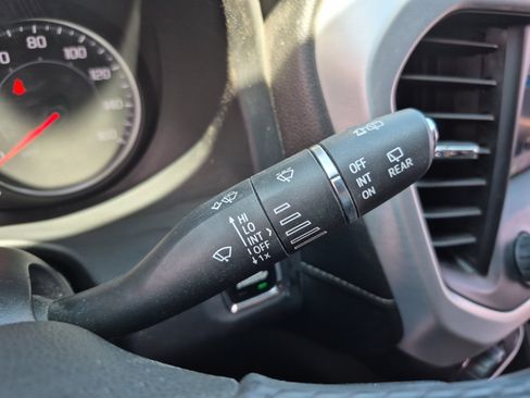 Used 2020 GMC Acadia SLE w/ Driver Convenience Package FWD image 33
