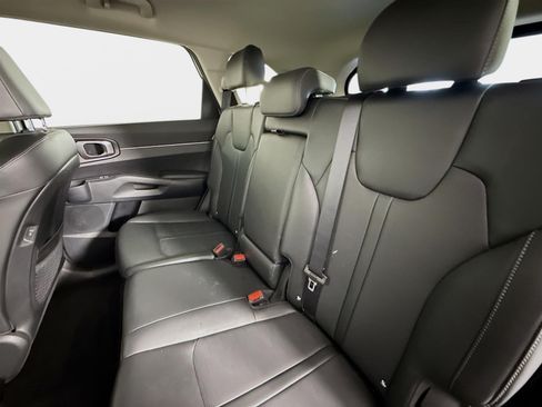 Used 2025 Kia Sorento S FWD image 22