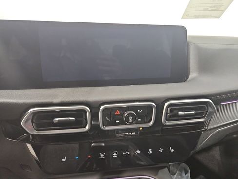 New 2026 Nissan Sentra SV FWD image 18
