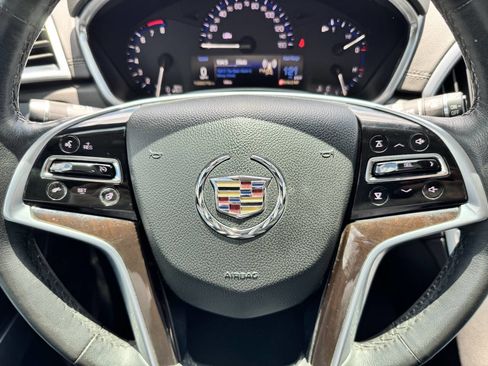 Used 2016 Cadillac SRX Luxury image 19