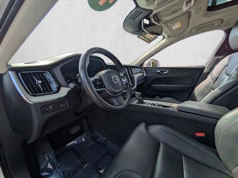 Used 2019 Volvo XC60 T5 Inscription image 16